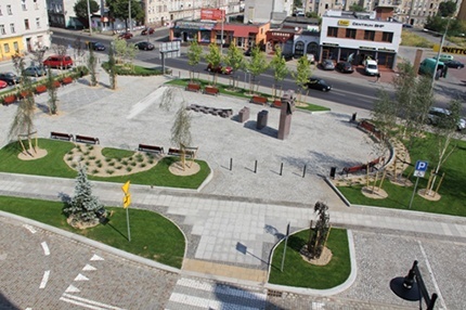 Plac Sybiraków i pomnik już gotowe 3